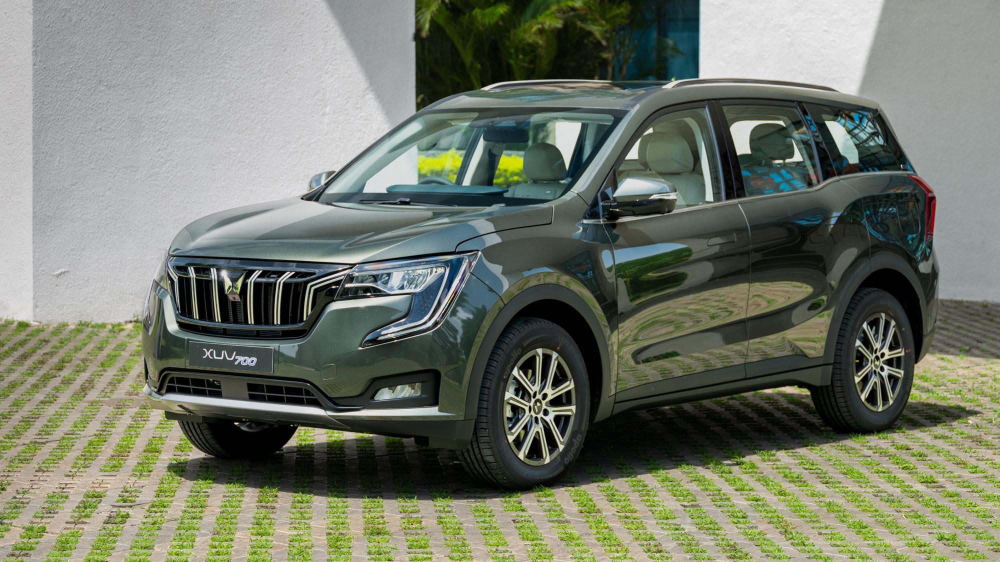 Mahindra XUV700 luxury SUV front view with panoramic sunroof, LED headlamps, premium interior and ADAS features in India